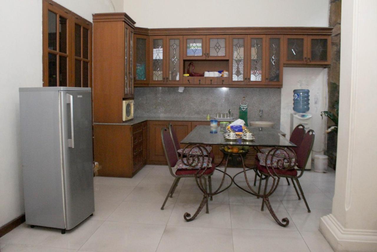 Tirto 27 Homestay Yogyakarta Extérieur photo